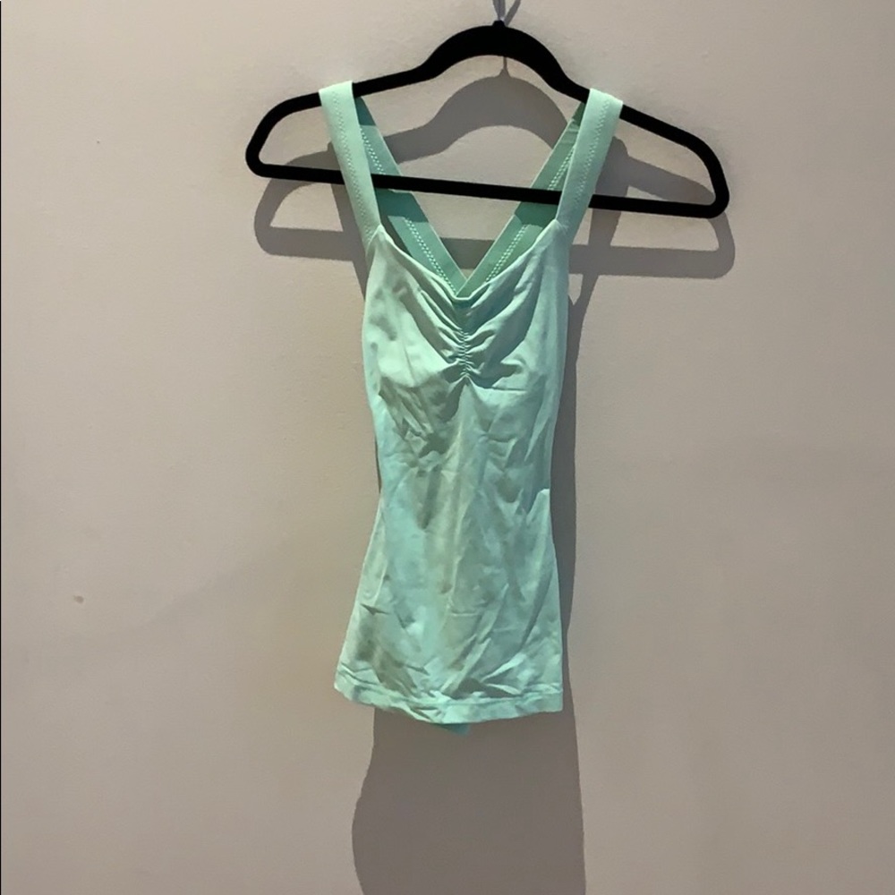 Preowned size 4 lululemon mint tank
